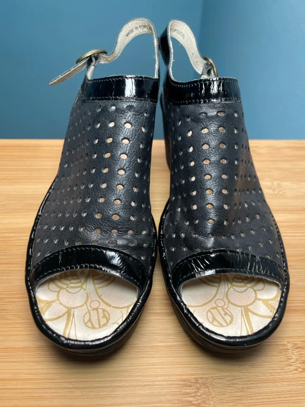 Fly London Yile Perforated Wedge Peep Toe Heels Sandals Shoes Sz 38 7 7.5 Nice!